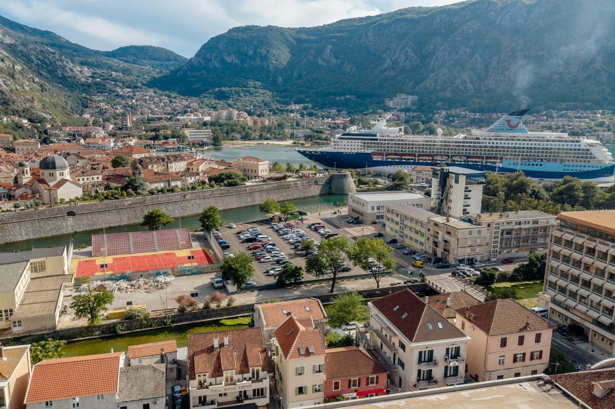 Kotor Central Point المظهر الخارجي الصورة
